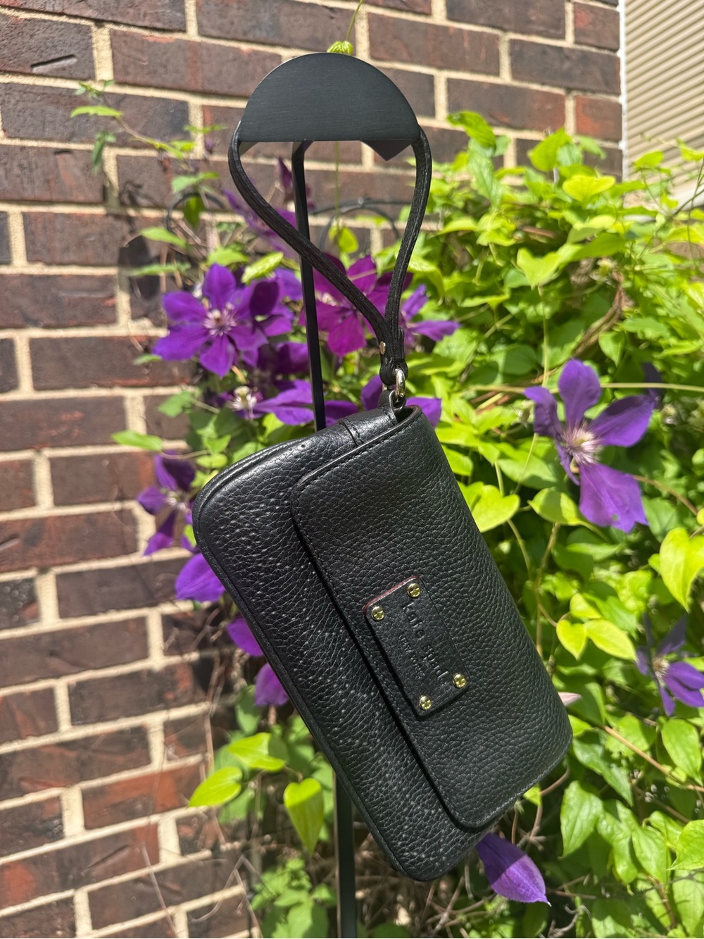 Kate Spade Black Pebbled Leather Wristlet Clutch Green Polka Dot Lining Y2K - Picture 2 of 15